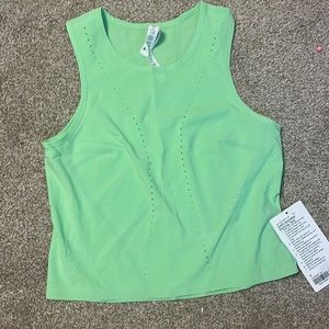 Lululemon NWT Swift ventilated running tank size 4